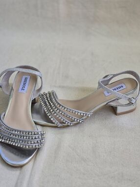 SheSole Silver Embellished Low Heel Sandals
